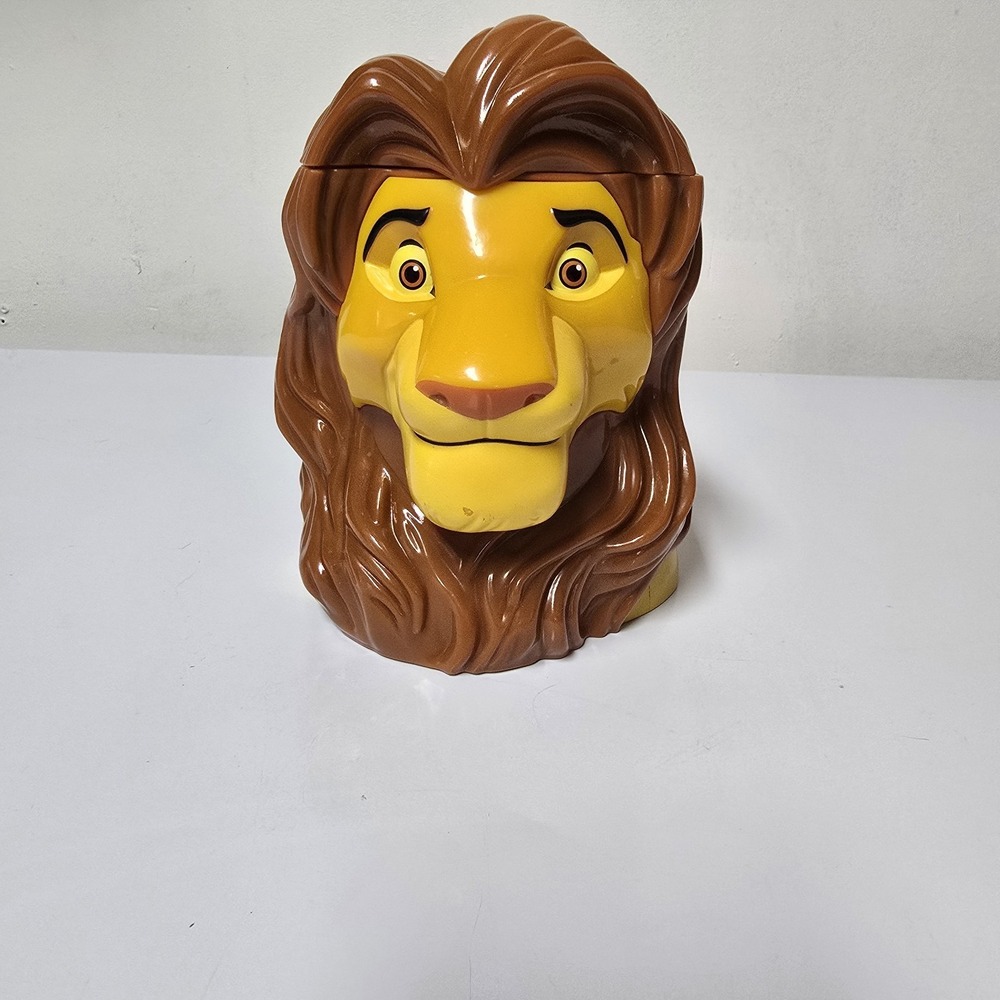 Vintage Disney's Lion King Adult Simba Plastic Mug Stein with Top Lid 6"